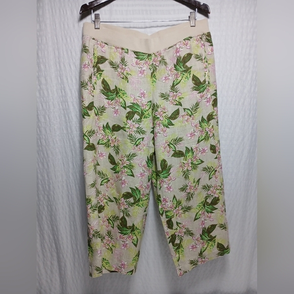 J.Jill 100% Tropical  Linen Floral Capris. Size M Petite - Picture 2 of 10